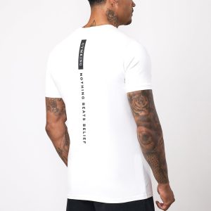 Gym King Nothing Beats Belief Muscle Fit T-Shirt - White/Black M
